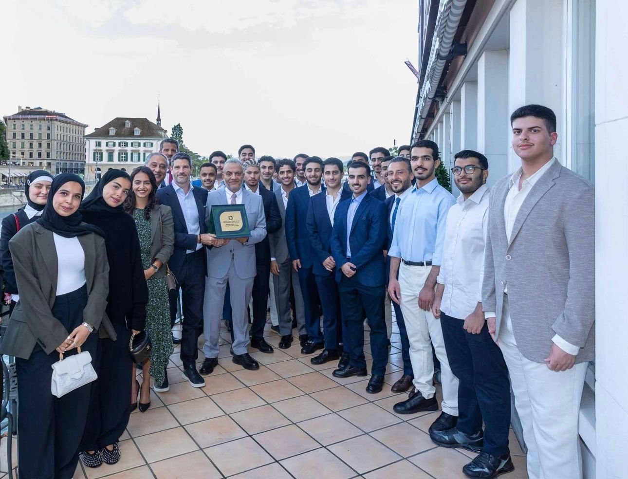 رئيس مجلس الإدارة يشارك في لقاء نظمه المركز الوطني للمنشآت العائلية بالشراكة مع بنك Julius Bär في سويسرا